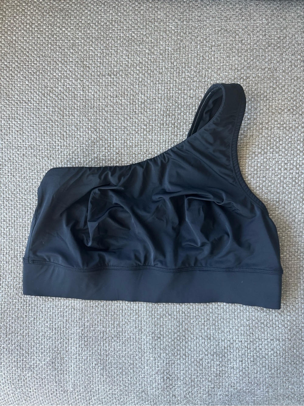 Parade One-Shoulder Black Sports Bra